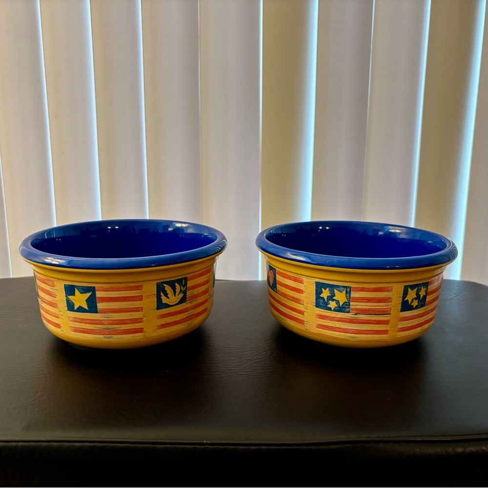 Set of Patriotic Pet Bowls (Plastic) Used in Good Shape